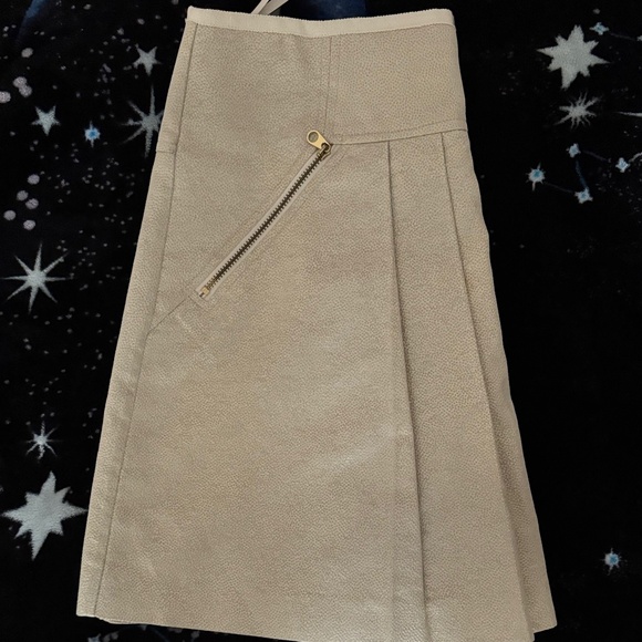 Ted Baker Cream/Gold Pleated Mini Skirt with Zippers  Size 2 - Like New - Picture 8 of 9